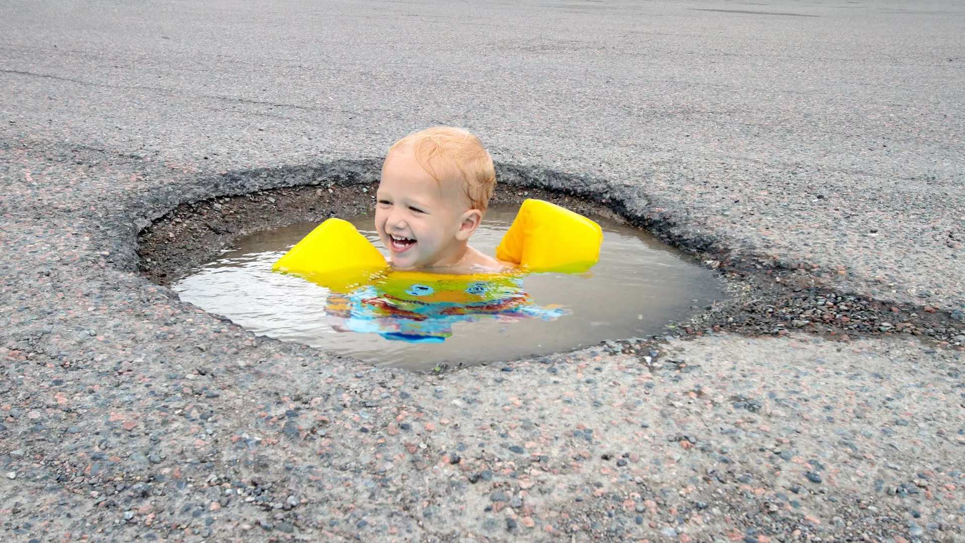 Council Turns Potholes Into 5000 New Swimming Pools The Bendigo Standard